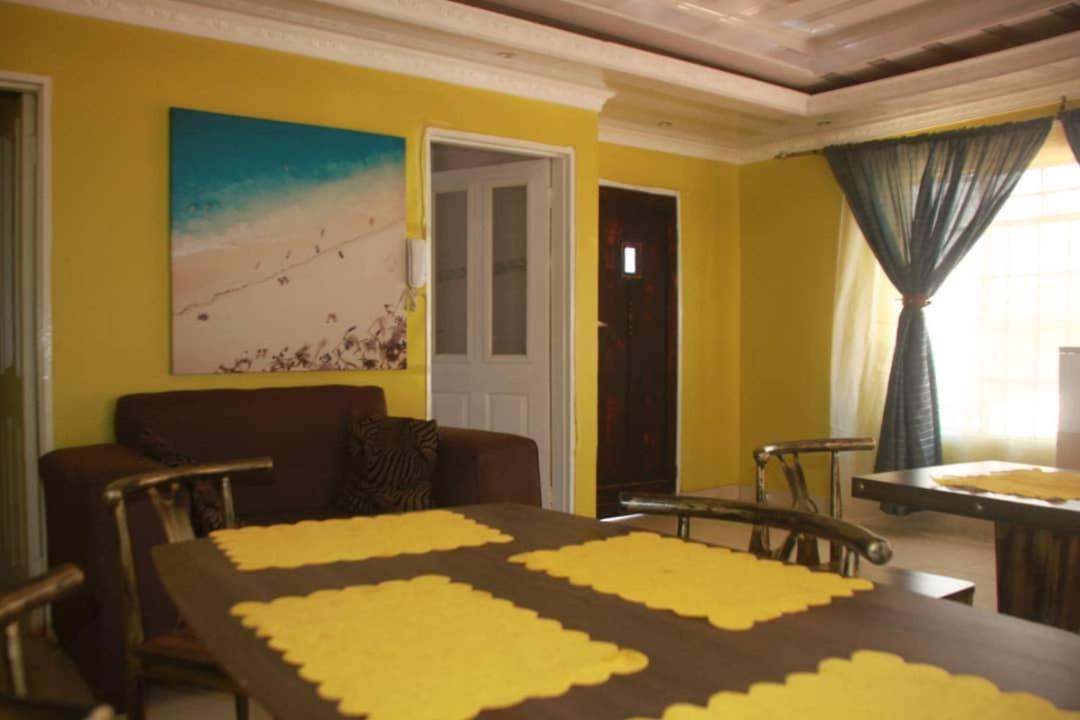 Mathlyn Guesthouse Gaborone Bagian luar foto